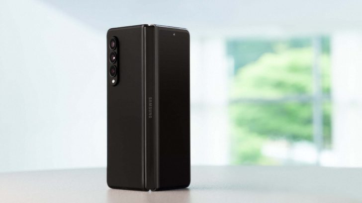 02_01-Q2-Product_01_galaxyzfold3_5g_phantomblack_L-e1630418308713.jpg