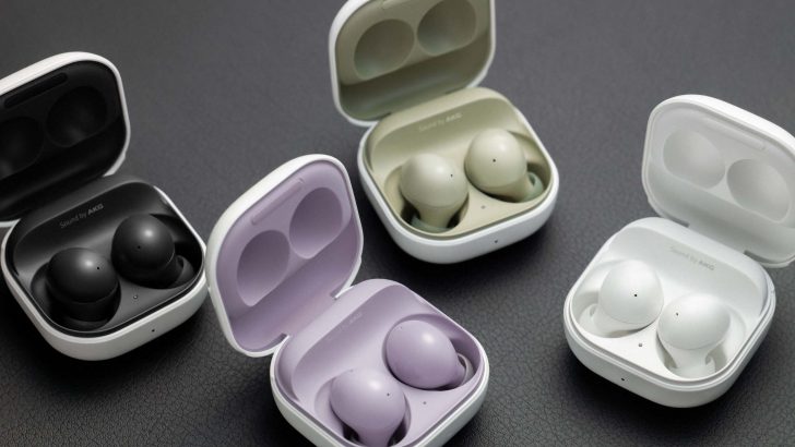 02_02-Berry-Family_01_galaxybuds2_family_graphite_white_olive_lavender_L.jpg