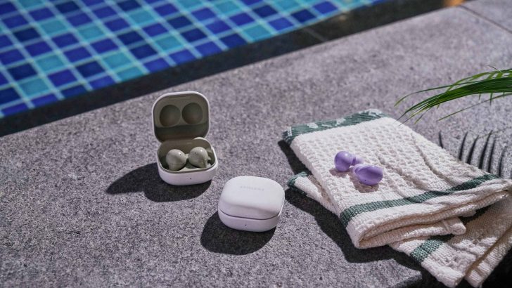 03_03_lifestyle_galaxybuds2_lavender_olive_L.jpg
