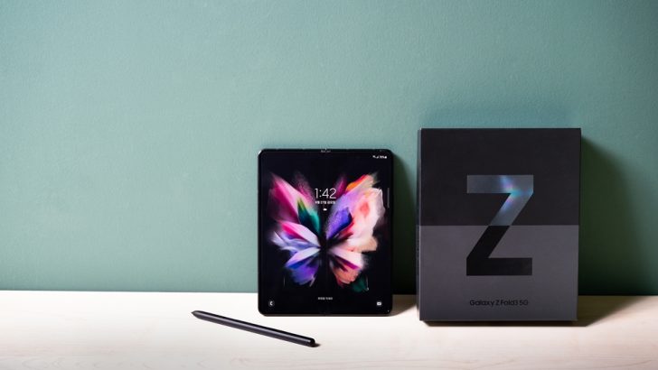 Galaxy-Z-Fold3_User-Guide_main1.jpg
