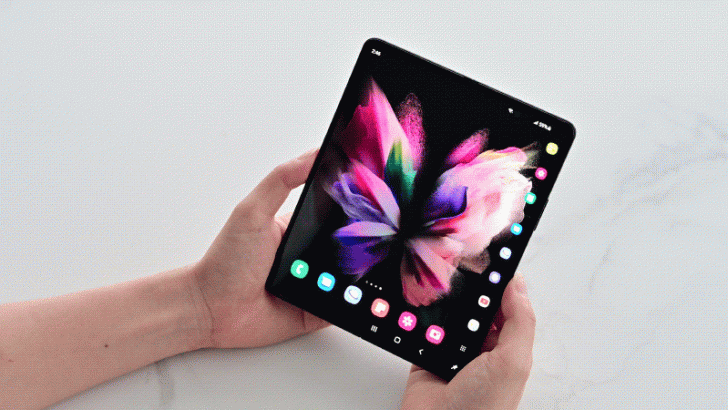 Galaxy-Z-Fold3_User-Guide_main7_taskbar.gif