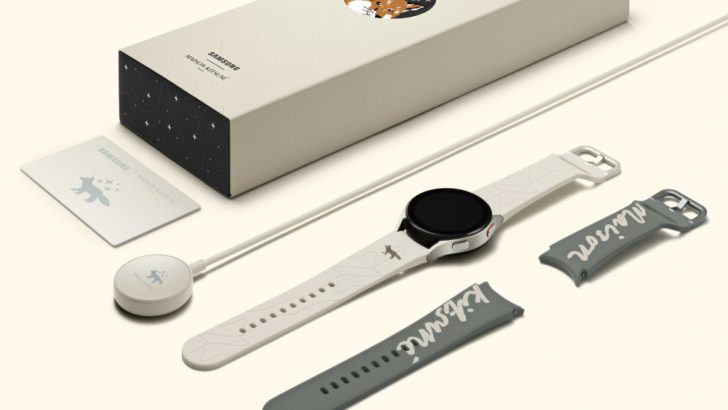 Galaxy-wearables-Maison-Kitsune-Edition_main1F.jpg