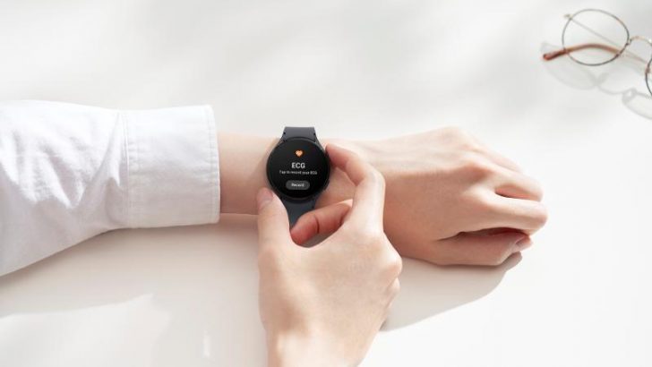 THUMB_013_hands-on_galaxy_watch5_graphite-1-1.jpg
