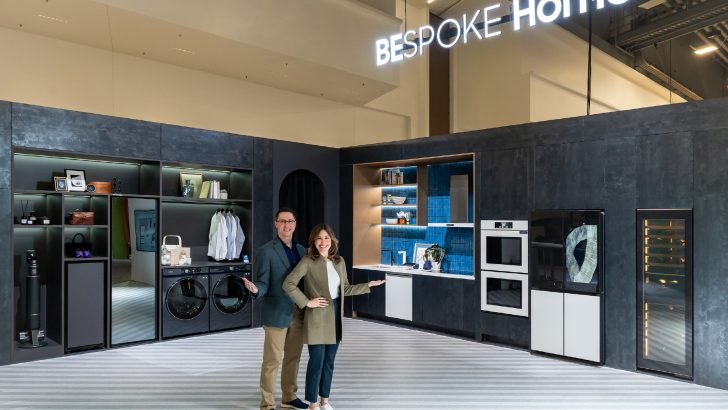 KBIS-2023_dl1_Bespoke-Home-with-models.jpg