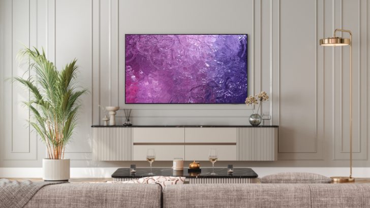 LIFESTYLE-QN90C-1.jpg