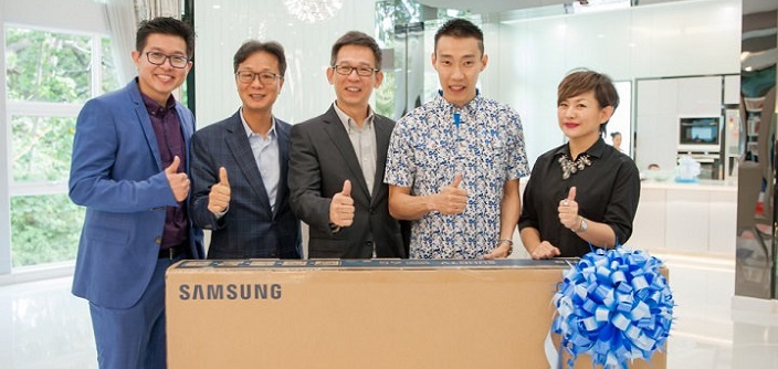 “Samsung Surprises National Hero”