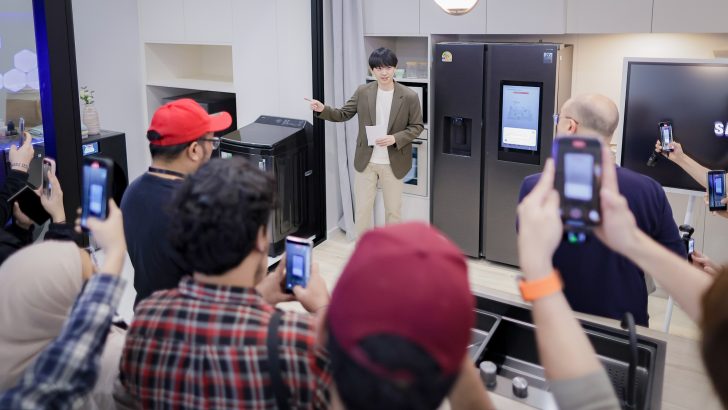 Photo-1_-Samsung-Electronics-Showcases-Latest-AI-Enhanced-Home-Innovations-At-Southeast-Asia-Tech-Seminar.jpg
