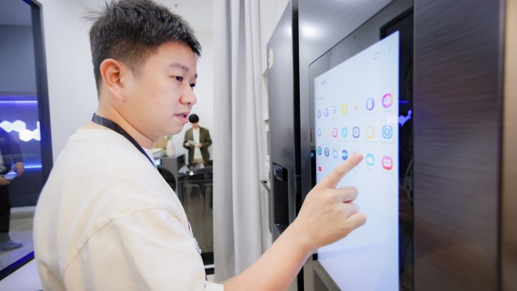 Photo-3_Samsung-Electronics-Showcases-Latest-AI-Enhanced-Home-Innovations-At-Southeast-Asia-Tech-Seminar.jpg