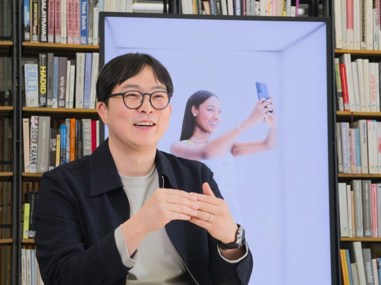 [Interview] Inside Spatial Signage: How Samsung Brought Glasses-Free 3D ...
