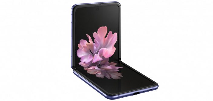 sm_f700f_galaxy-z-flip_l30-table-top_purple-mirror_191224.jpg