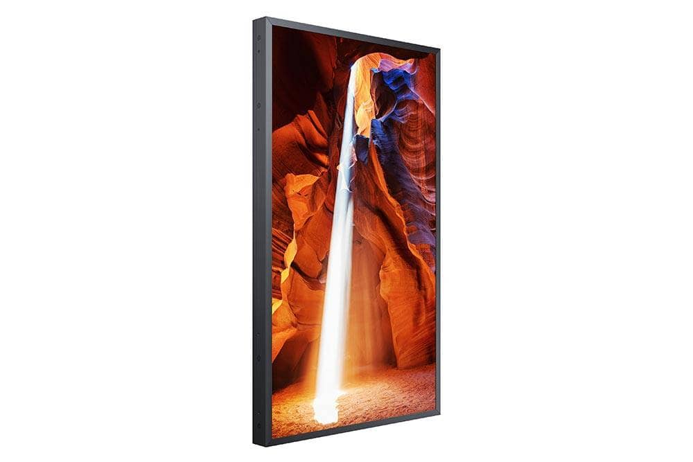 Samsung OM55N-D front 4