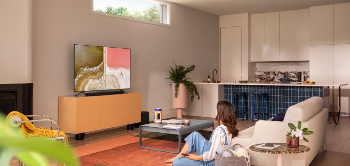 samsung-soundbar-Q60T-lifestyle.jpg