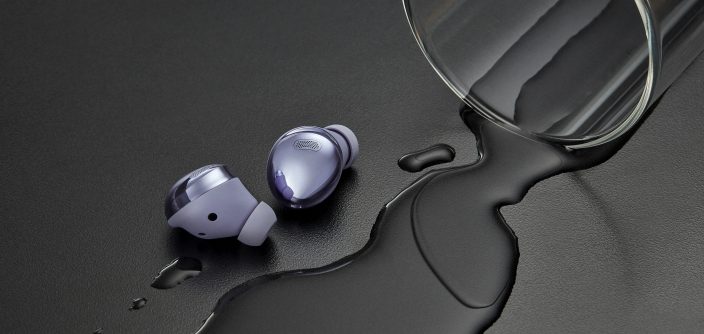 28_galaxybudspro_lifestyle_IP68_violet_201230073429.jpg