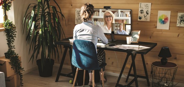 Smart-Monitor-Lifestyle-Image-11.jpg