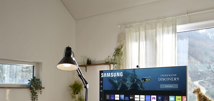 Smart-monitor_Million-seller_daylight-blue.jpg