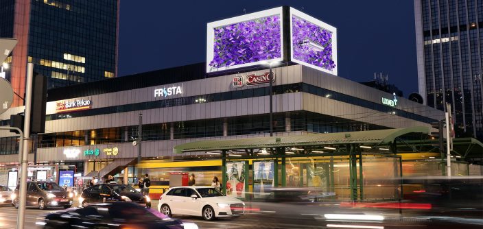 Galaxy-Z-Flip4-przejmuje-warszawski-Mariott-w-najnowszej-kampanii-Samsung-2.jpg