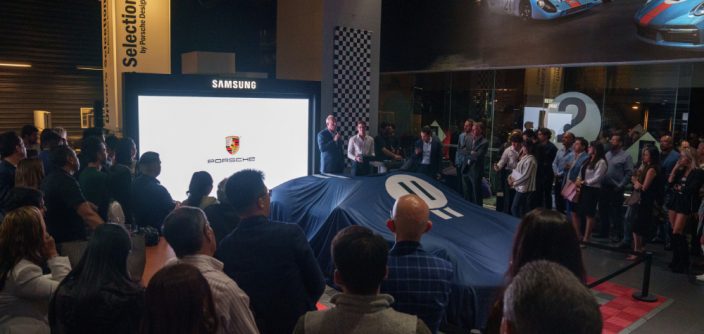 Samsung_Porsche_The-Wall_main1.jpg