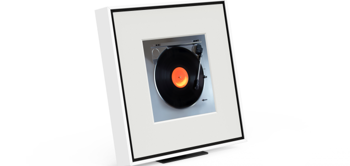 MusicFrame_FrontPers-01-2048x1280.png