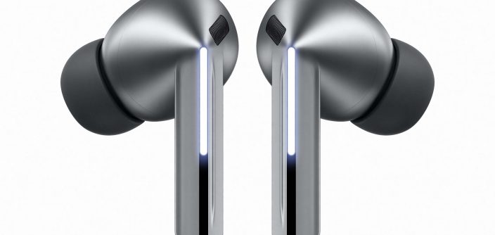 002-galaxy-buds3pro-silver-front-lighting.jpg