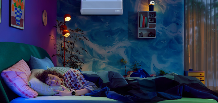 2025-Samsung-Bespoke-AI-WindFreeTM_KV_Lifestyle-Cut_WindFree-Wearable-Good-Sleep_Horizontal-002.png