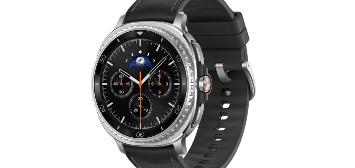 003-galaxy-watch8-classic-black-r-perspective.jpg