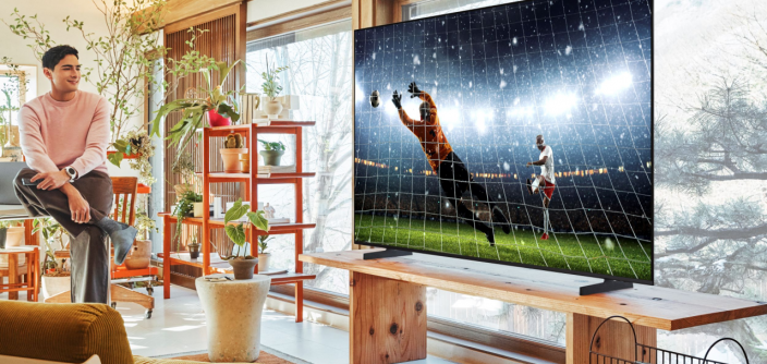 U8000F_PERS_STAND_BigSizeScreen_01_0294-R3-1.png