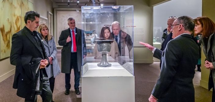 Samsung-Corporate-More-Stories-Exhibition-in-Washington-D.C.-the-late-Samsung-Chairmans-Donated-Art-Collection_main1.jpg