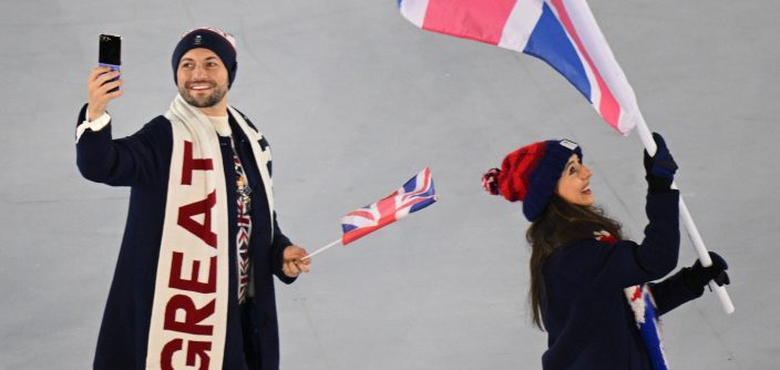 Team-GB-with-the-Galaxy-Z-Flip7-Olympic-Edition-at-the-Opening-Ceremony-of-Milano-Cortina-2026-Hi-Res.jpg