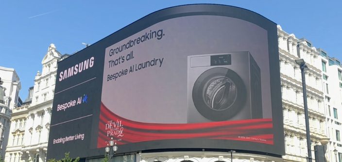 Samsungs-new-Bespoke-AI-Washer-campaign-at-Piccadilly-Circus-in-London.jpg