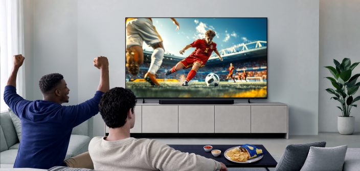 2026_Mini-LED_M70H_FRONT_STAND_Sports.jpg