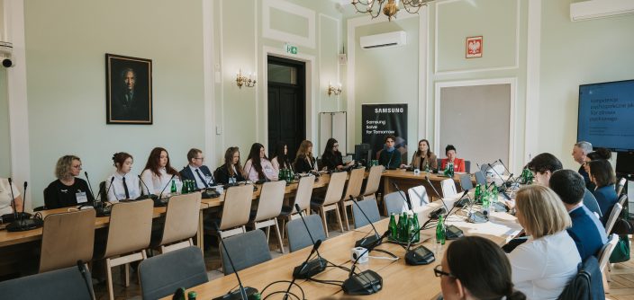 samsung-sejm-2.jpg