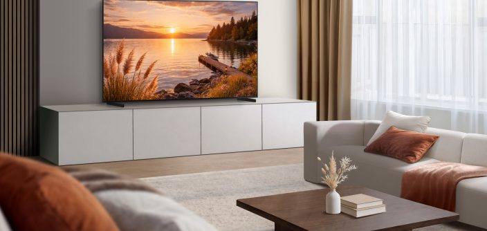 2026_Neo-QLED_QN80H_PERS_STAND_Picture-Quality.jpg