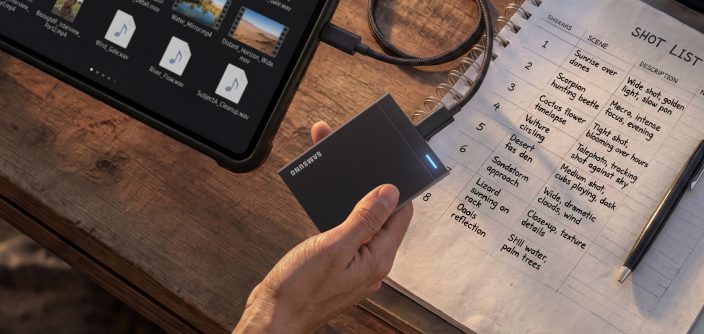 3-Samsung-Electronics-P9-Lifestyle-1-1.jpg