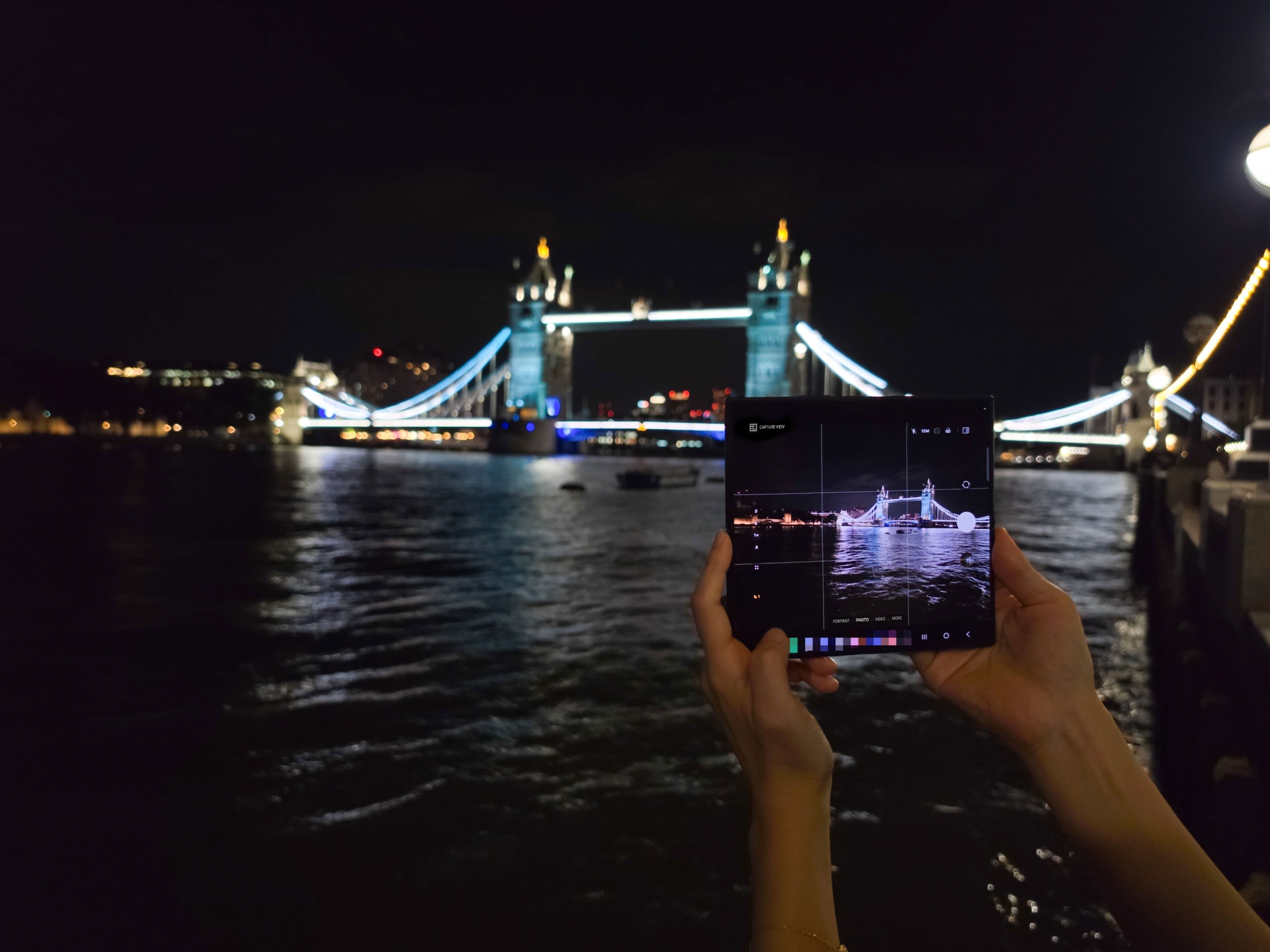 Tower Bridge fotografert med forbedret Nightography
