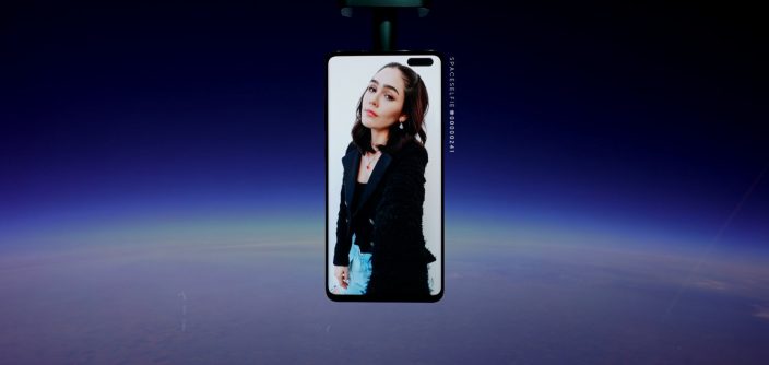 Chompoo_Spaceselfie.jpeg