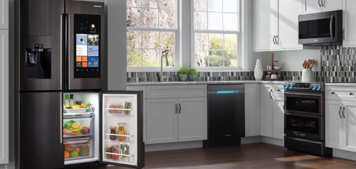 Samsung_Mothers-Day_5_Family-Hub.jpg