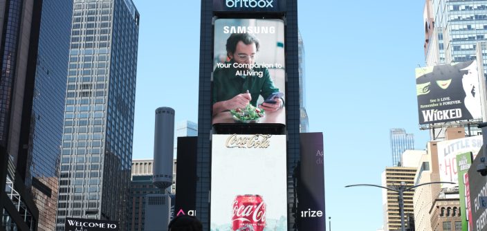 Samsung-Corporate-Your-Companion-to-AI-Living-Campaign_dl2-rotated.jpg