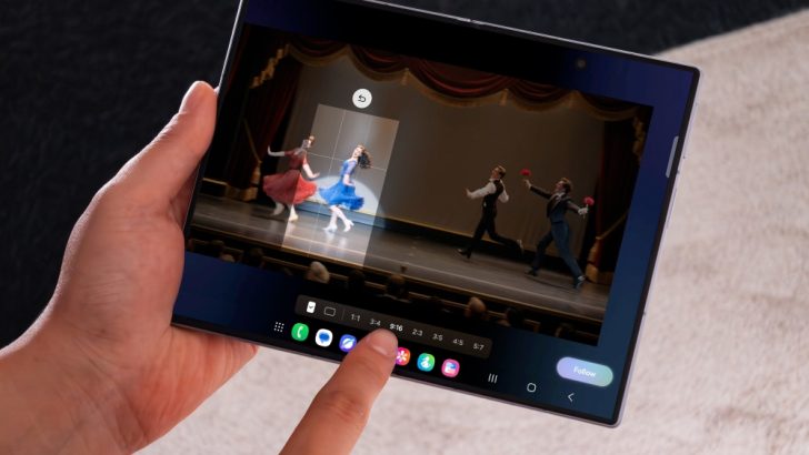 Marking-Eight-Generations-of-Foldable-Innovation-The-Incredible-Evolution-of-Samsungs-Galaxy-Z-Series_SEAO-Feature-Story-Main2.jpg