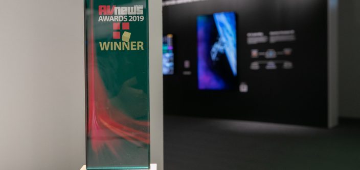 ISE-2019-QLED-8K-Signage_AV-News-Award_11.jpg