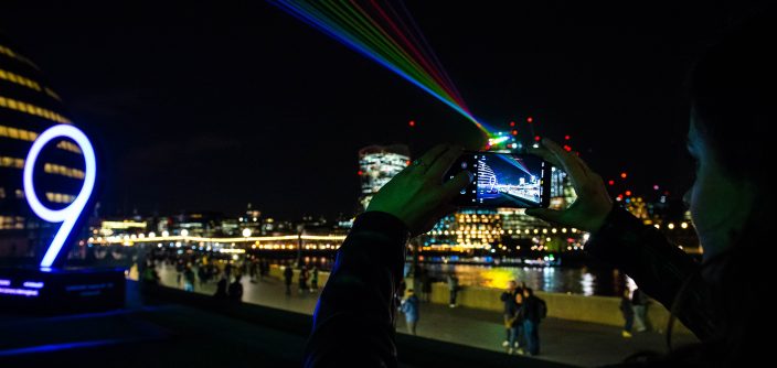Samsung-The-Night-Reimagined-light-show-across-London-S9-and-S91.jpg