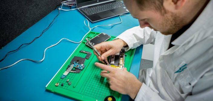 Samsung-Announces-Launch-of-New-Doorstep-Repair-Service-Further-Boosting-its-Level-of-Customer-Support-in-the-UK_4-e1525163825760.jpg