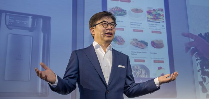 04_IFA-2018_Samsung-Press-Conference_HS-Kim-e1535619843736.jpg