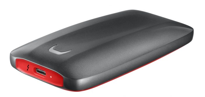 portable-ssd-x5_dynamic2-e1535467721373.jpg