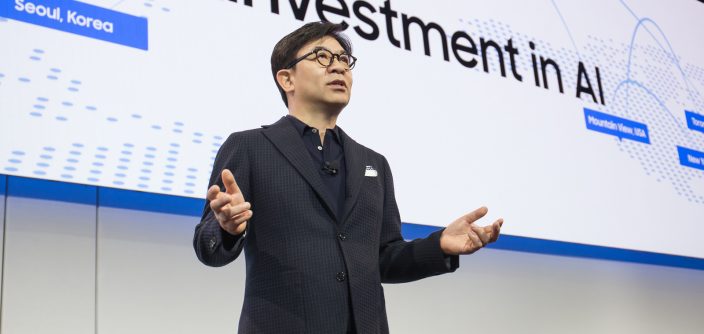 HS-Kim-President-and-CEO-of-Consumer-Electronics-Division-Samsung-Electronics-at-CES-2019-Samsung-Press-Conference-2.jpg