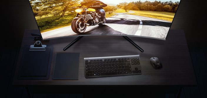 Samsung-UR59C-32-Monitor-2-e1546528117550.jpg
