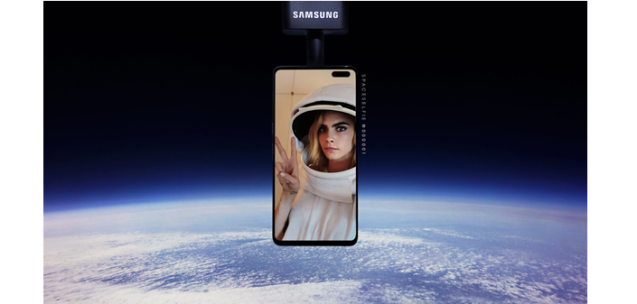Cara Delevingne and Samsung Together Unveil Their First SpaceSelfie at