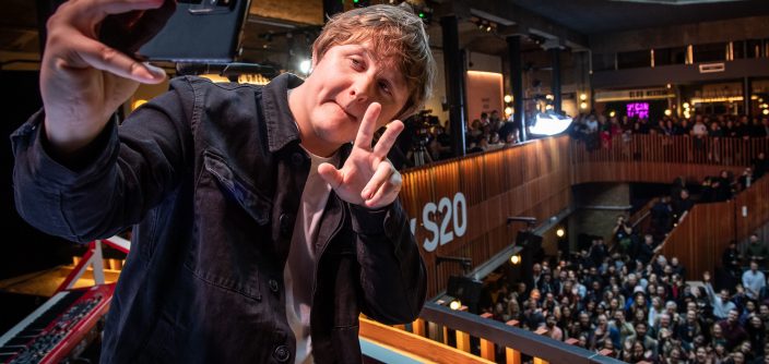 Lewis-Capaldi-pop-up-gig-3.jpg