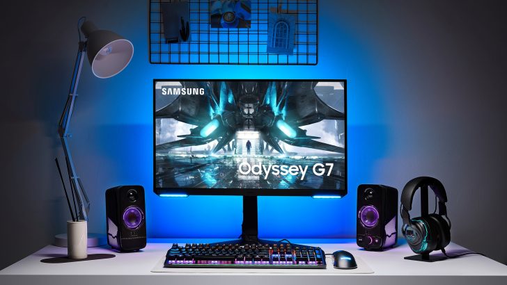 Odyssey-G7-Lifestyle.jpg