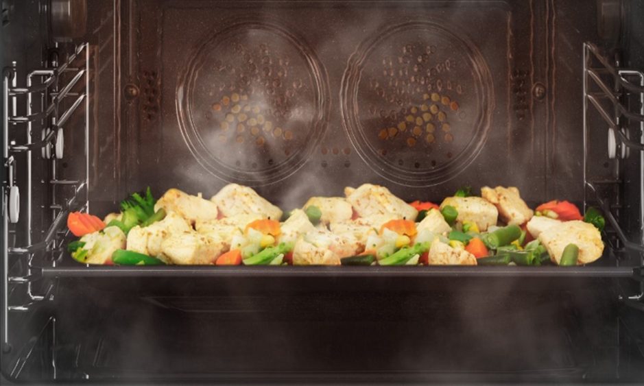 Samsung Launches Oven Range Featuring New Ways to Steam, Air Fry and