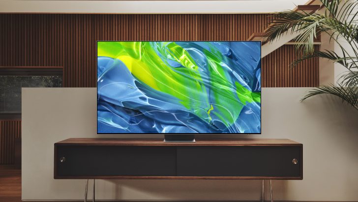 Samsung-TV-S95B-Lifestyle-Image.jpg